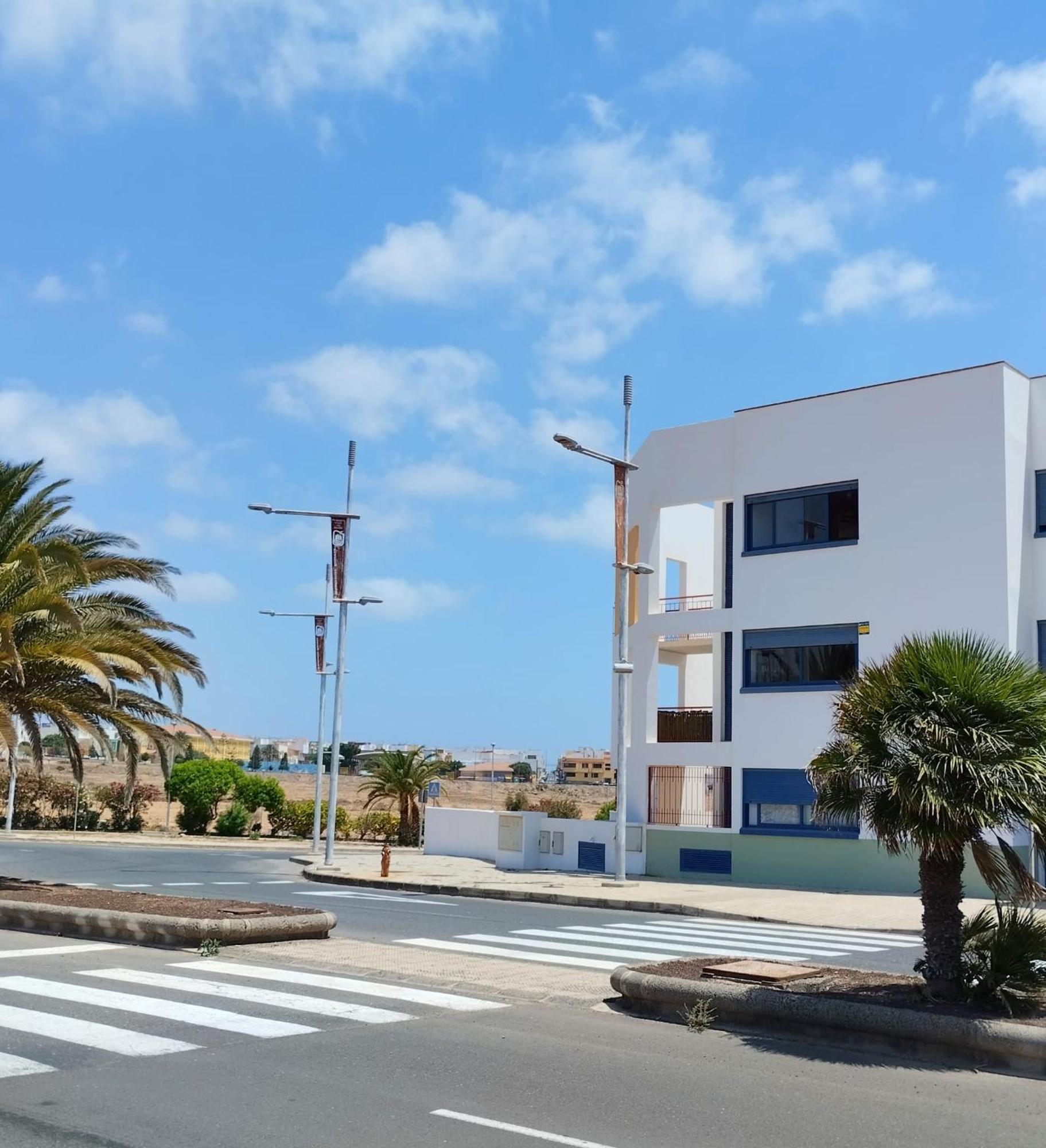 Apartament Sunflower, El Con Piscina En Complejo Residencial *